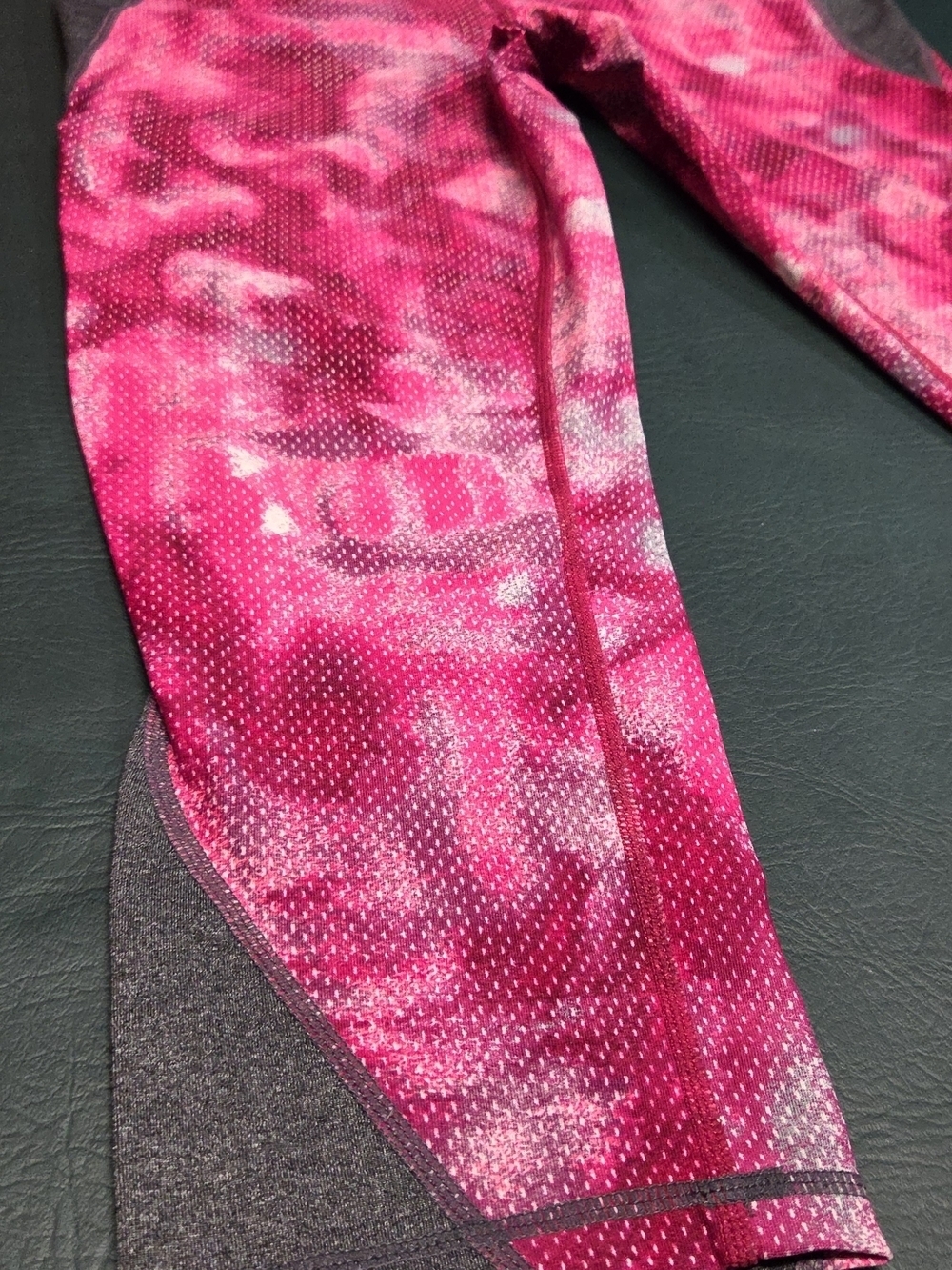 **Calvin Klein Womens' Pink Tie-Dye Performance Leggings** - Picture 5 of 8